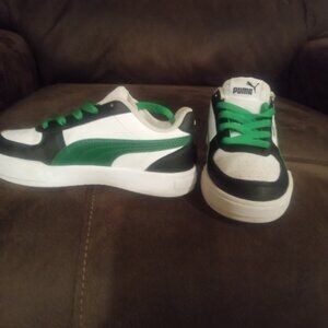 Kids pumas